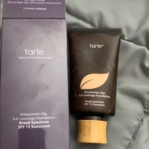 Tarte fair light honey foundation